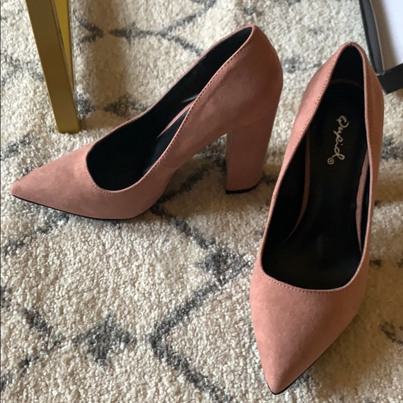 Mauve suede pumps - Picture 3 of 3